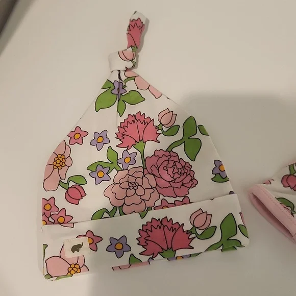 Monica + Andy Baby Pajamas Set - Picture 5 of 7